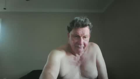 Snapshot of island625103 chatting on November 2025 08:33:02 PM island625103 online show from November 2025 08:33:02 PM