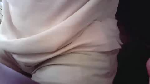 Snapshot of islandforfun chatting on September 2025 04:07:02 PM islandforfun online show from September 2025 04:07:02 PM