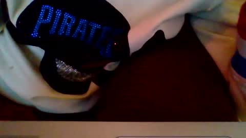 Snapshot of islandmaker chatting on February 2026 10:11:01 AM islandmaker online show from February 2026 10:11:01 AM