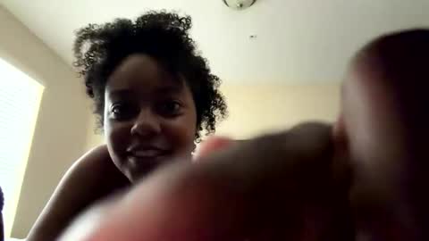 Snapshot of islothonit chatting on May 2026 10:26:02 PM Sharice online show from May 2026 10:26:02 PM