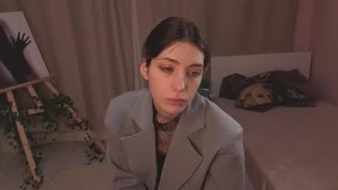 Snapshot of isobelsteinger chatting on March 2026 06:10:01 AM Emilia online show from March 2026 06:10:01 AM