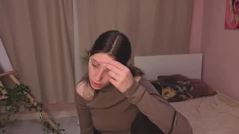 Snapshot of isobelsteinger chatting on March 2026 06:21:01 AM Emilia online show from March 2026 06:21:01 AM