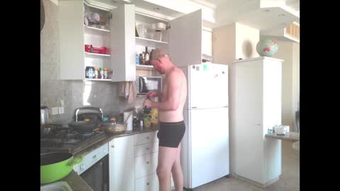 Tall Jewish Ginger DOM online show from December 2024 12:19:02 PM