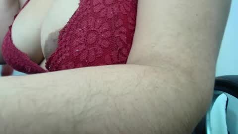 Snapshot of issa_nassar chatting on May 2026 02:46:01 PM Issa online show from May 2026 02:46:01 PM