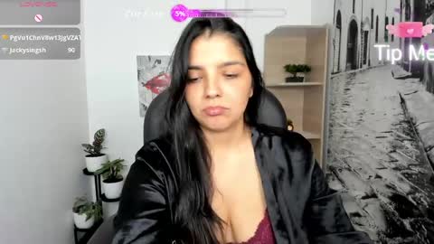 Snapshot of issa_nassar chatting on June 2026 02:33:01 PM Issa online show from June 2026 02:33:01 PM