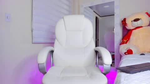 Isa  online show from February 2025 09:53:02 AM