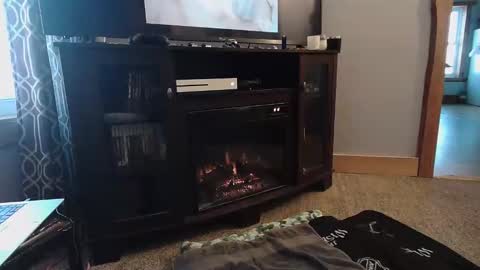 Snapshot of issalilsecret chatting on February 2026 12:48:02 PM issalilsecret online show from February 2026 12:48:02 PM