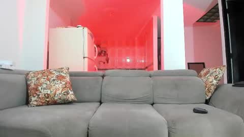 Isabella  online show from November 2025 04:31:02 PM