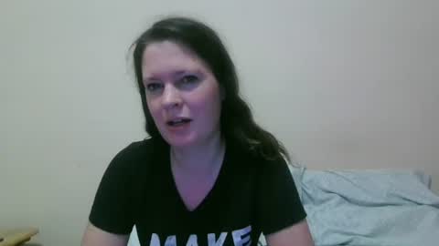 issamayy333 online show from October 2025 02:55:01 AM