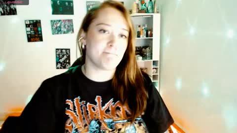 Yiz online show from February 2025 03:44:02 AM