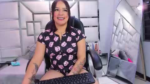 Snapshot of issysleblanc chatting on February 2026 04:22:02 AM Issys online show from February 2026 04:22:02 AM