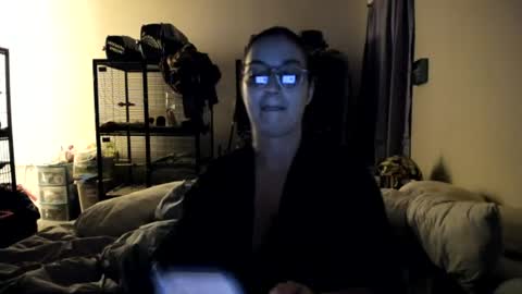 Snapshot of italiana25 chatting on June 2026 03:19:02 AM Bella Bloom online show from June 2026 03:19:02 AM