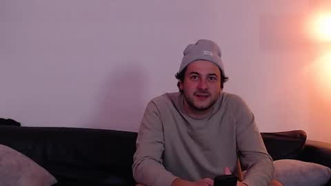 italianladd online show from November 2025 01:38:01 AM