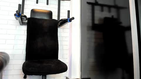 Italo Moore online show from September 2025 11:23:01 AM