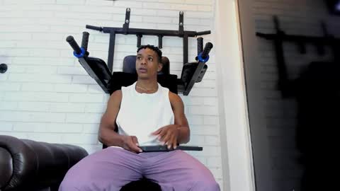 Italo Moore online show from January 2026 12:54:01 PM