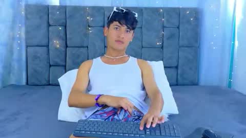 Snapshot of ithan_kingtwin chatting on May 2026 01:38:01 PM ithan_kingtwin online show from May 2026 01:38:01 PM