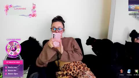 Angelica online show from November 2025 07:38:01 PM