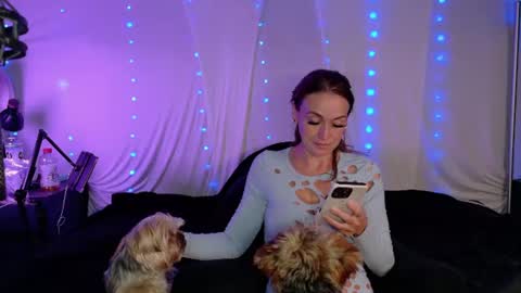 Snapshot of its_allixo chatting on July 2026 05:27:02 PM Alli online show from July 2026 05:27:02 PM