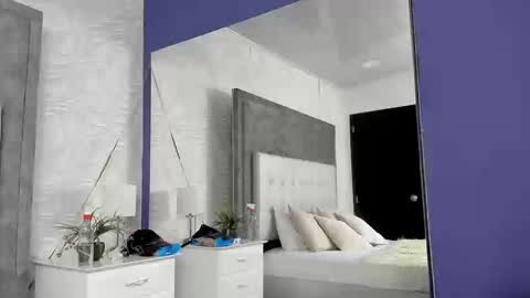 Snapshot of its_bibi chatting on March 2026 04:06:01 AM its_bibi online show from March 2026 04:06:01 AM