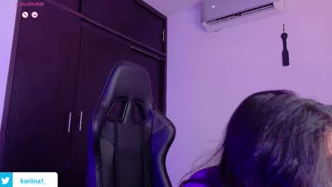 K A R I online show from January 2026 12:58:02 AM