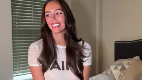 Snapshot of its_laurensworld chatting on October 2025 08:11:02 AM BondageYogaPrincess online show from October 2025 08:11:02 AM