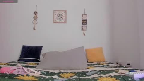 Miley hurtado online show from November 2025 02:50:01 PM