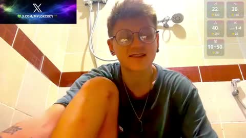 Snapshot of its_mylo chatting on April 2026 08:32:01 PM Mylo online show from April 2026 08:32:01 PM