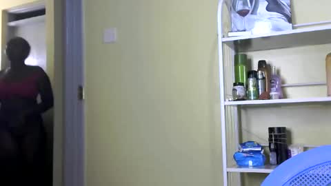 Snapshot of its_sweet chatting on March 2025 08:11:02 PM BigAss horny online show from March 2025 08:11:02 PM