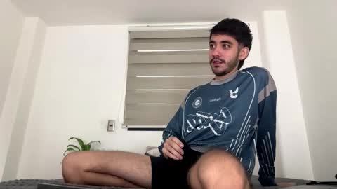 Snapshot of itsmartin_ chatting on February 2026 12:20:01 PM itsmartin_ online show from February 2026 12:20:01 PM