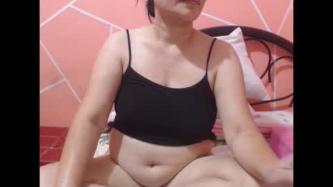 Snapshot of itsme_kitty chatting on April 2026 11:59:01 AM Kitty online show from April 2026 11:59:01 AM