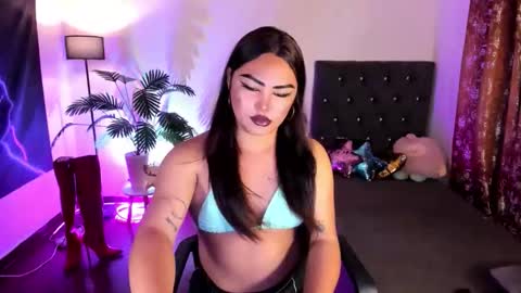 Snapshot of itsmesianaa29 chatting on April 2026 02:22:02 AM Siana online show from April 2026 02:22:02 AM