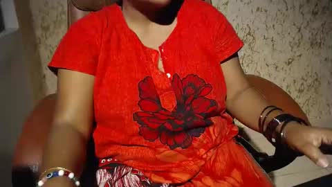 Snapshot of itsmiradesire chatting on April 2026 06:57:01 AM Mira online show from April 2026 06:57:01 AM