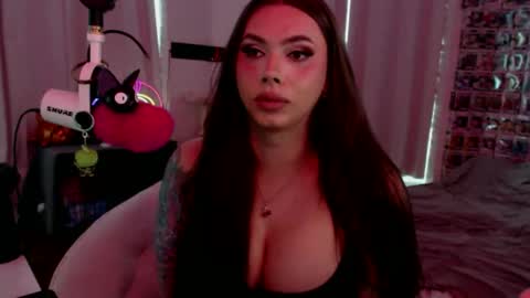 Nicki Foxx online show from May 2026 09:43:01 PM