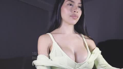Snapshot of itsssssssme_lana chatting on December 2024 02:12:01 AM itsssssssme_lana online show from December 2024 02:12:01 AM