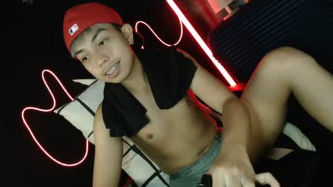 Snapshot of itsyourcummerboy_xx chatting on June 2026 05:02:02 PM Kyle online show from June 2026 05:02:02 PM