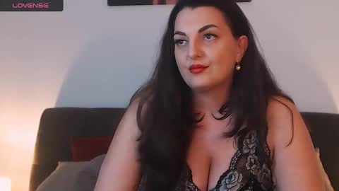 Snapshot of itsyourlady chatting on January 2025 02:30:01 PM Melissa Khaan online show from January 2025 02:30:01 PM