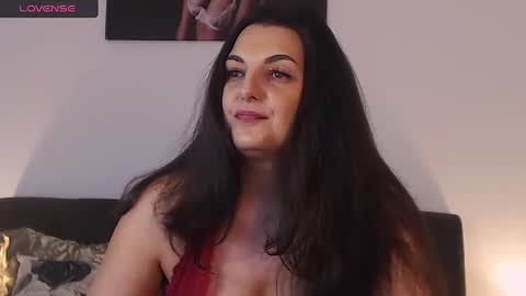 Snapshot of itsyourlady chatting on February 2025 12:28:01 PM Melissa Khaan online show from February 2025 12:28:01 PM