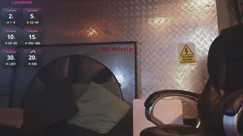 Snapshot of itszairen chatting on February 2026 04:17:01 AM itszairen online show from February 2026 04:17:01 AM