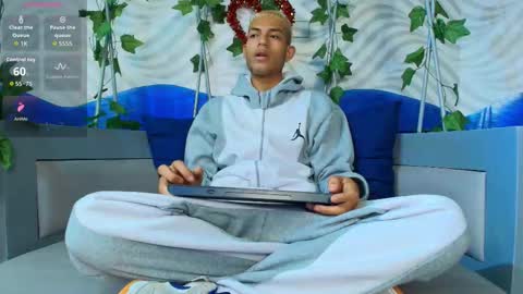 Snapshot of itszairen chatting on February 2026 04:02:01 AM itszairen online show from February 2026 04:02:01 AM