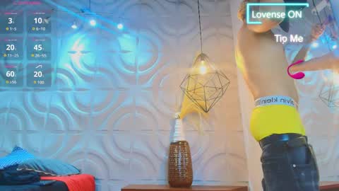 itszairen online show from March 2026 03:19:02 AM