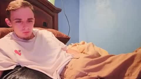 itzd123 online show from April 2026 08:40:01 PM