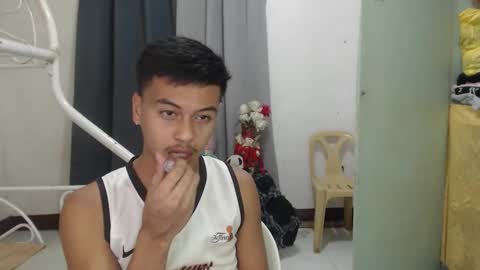 Snapshot of itzme_jhonfred chatting on May 2026 12:22:02 PM Jhonfred online show from May 2026 12:22:02 PM