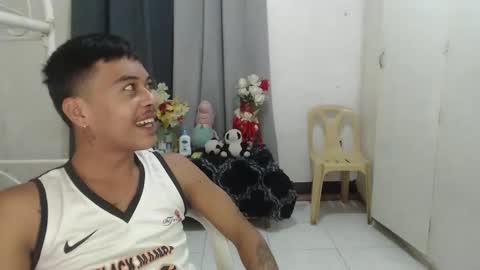 Snapshot of itzme_jhonfred chatting on May 2026 02:45:01 PM Jhonfred online show from May 2026 02:45:01 PM