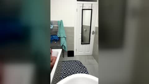 Snapshot of iuri1990 chatting on February 2026 09:41:02 AM iuri1990 online show from February 2026 09:41:02 AM