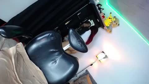 Snapshot of ivan_standford chatting on November 2025 11:10:02 PM y online show from November 2025 11:10:02 PM