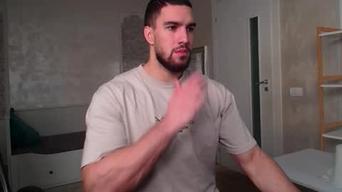 IvanHydee online show from October 2025 05:42:02 AM