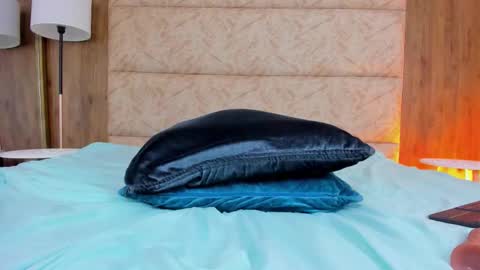 Ivanna online show from October 2025 04:33:01 AM