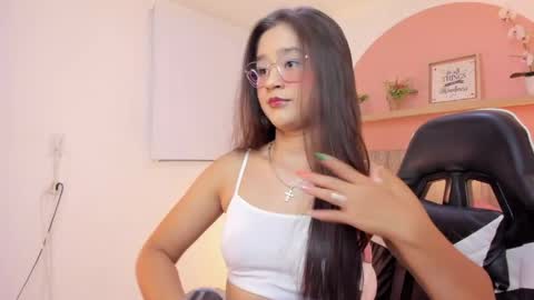 Snapshot of ivette_swan chatting on April 2026 08:42:02 PM I V E T T E online show from April 2026 08:42:02 PM