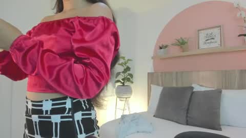 Snapshot of ivette_swan chatting on May 2026 12:24:02 PM I V E T T E online show from May 2026 12:24:02 PM
