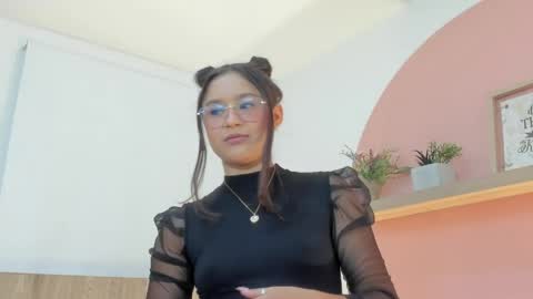 Snapshot of ivette_swan chatting on May 2026 08:49:02 PM I V E T T E online show from May 2026 08:49:02 PM